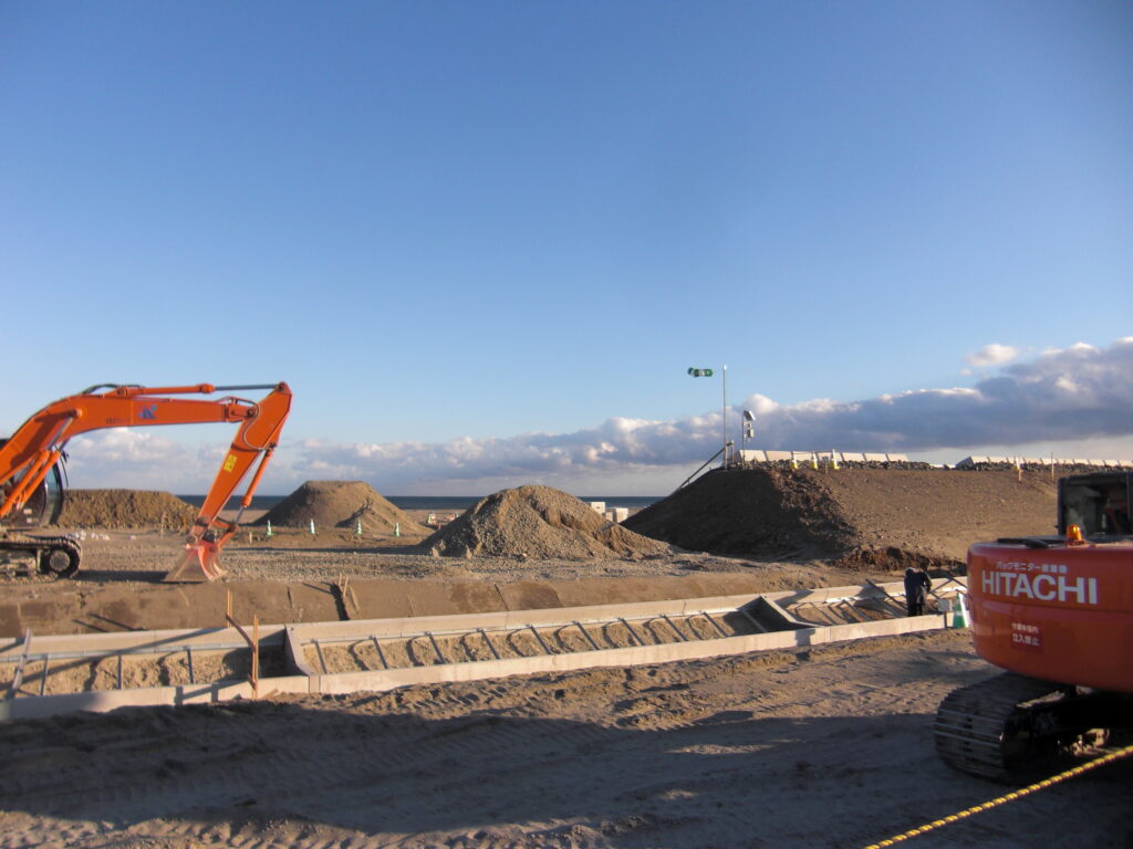 震災復旧工事で海岸堤防の築堤材に使用された改良土